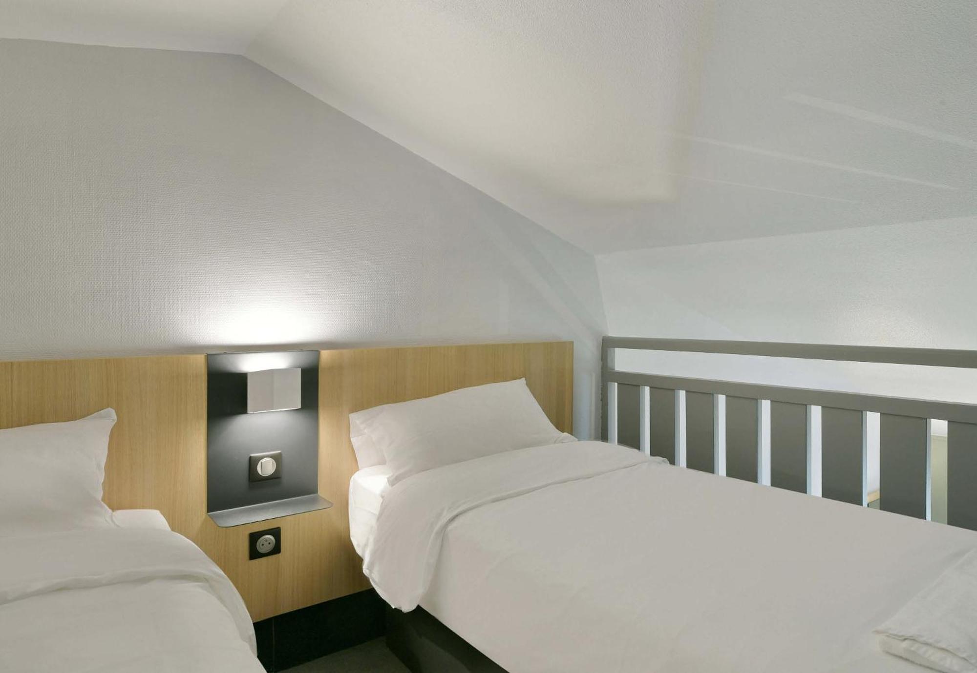 B&B Hotel Le Mans Nord 2 Сен-Сатюрнен Екстер'єр фото