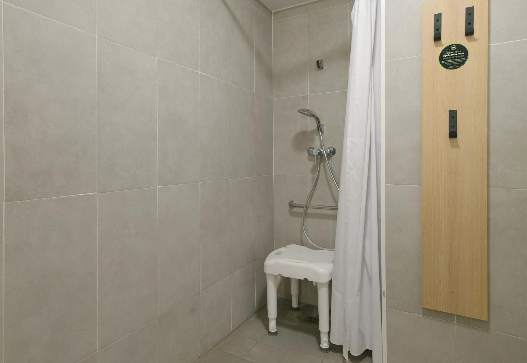 B&B Hotel Le Mans Nord 2 Сен-Сатюрнен Екстер'єр фото